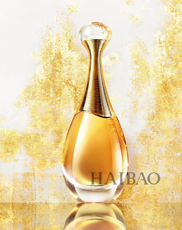 迪奥查理兹塞隆采访,dior迪奥路易威登