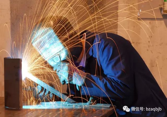 班组安全注意事项有哪些,最实用的班组安全管理手册