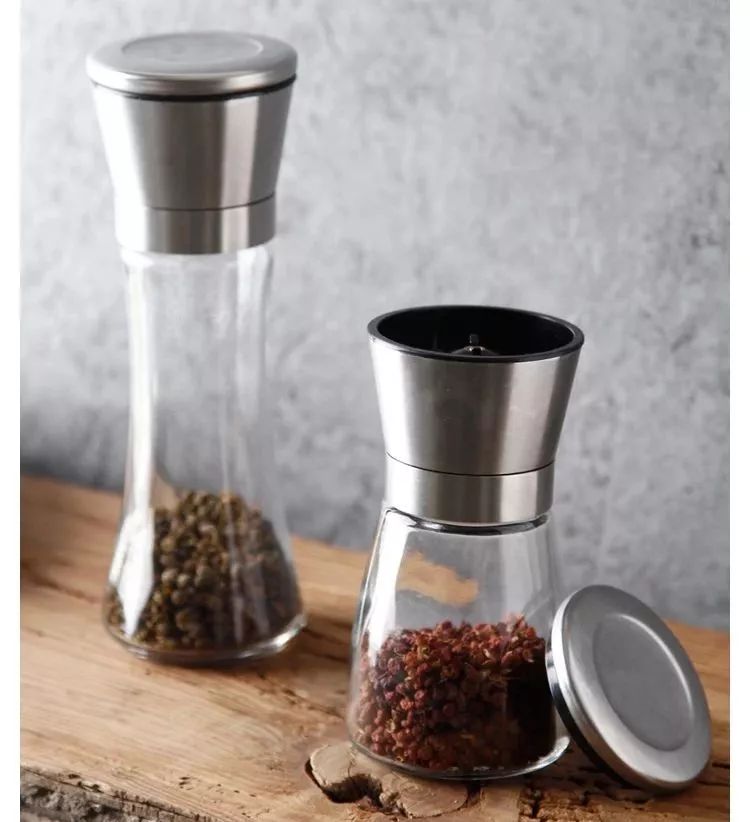 大家疯抢的超美餐具系列之「厨房实用小工具」同样高逼格，同样价格亲民、品质过硬~有了它们不再手忙脚乱