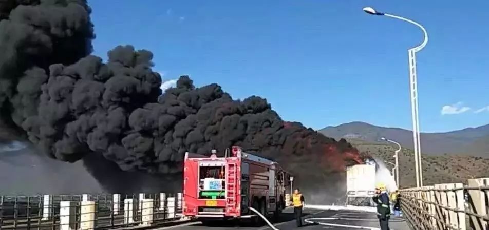 丽江市青少年田径运动会100米,丽江市古城区一中运动会