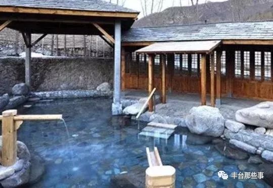 北京冬天泡温泉的好去处,北京冬天适合泡温泉的地方