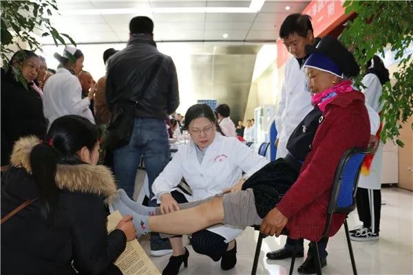 上海瑞金医院开展联合义诊，大理这两个地方火爆了！