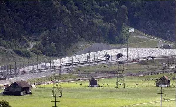 川藏铁路建成的意义是什么,川藏铁路建设意味着什么
