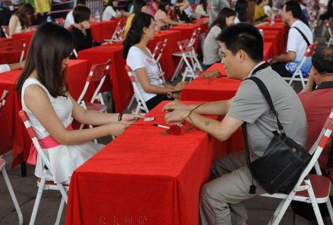 相亲男发了6.66的红包,男生相亲收到220元红包