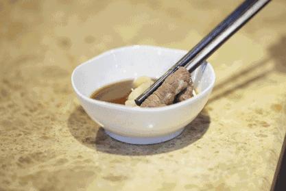 吃火锅怎么调酱汁最好吃,吃火锅芝麻蘸酱怎么调才好吃