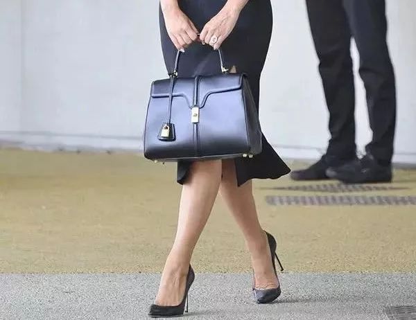 新包上架,新包发布会