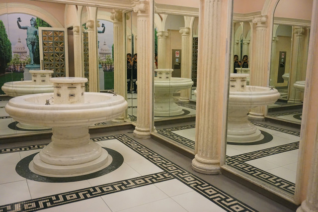 曼谷街头1打6,曼谷街头24小时攻略