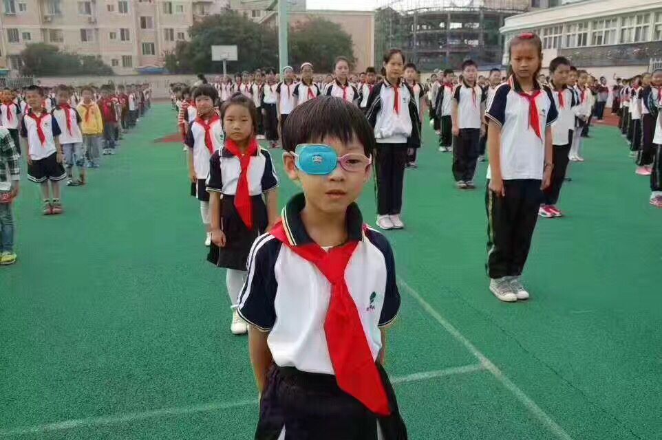 儿童近视矫正眼镜2000元,儿童近视弱视辅助治疗中心