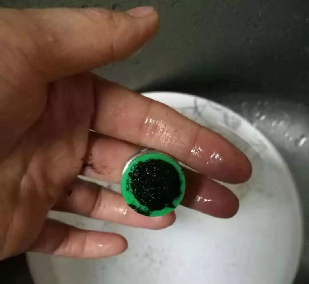 自来水管流淌黄水,水管总是流出铁锈水