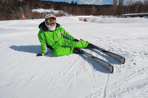 滑雪技巧双板单板,滑雪简单招数