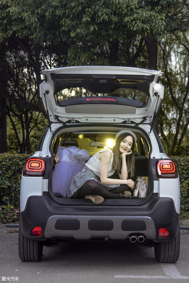 X-跨界雪铁龙云逸与芭蕾舞演员的故事