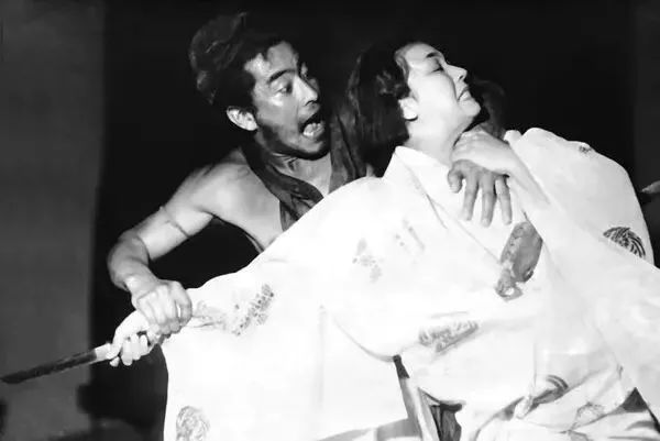 剧本的交叉叙事方法,电影剧本多线叙事结构