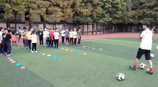 羊山五小足球,信阳羊山五小足球队