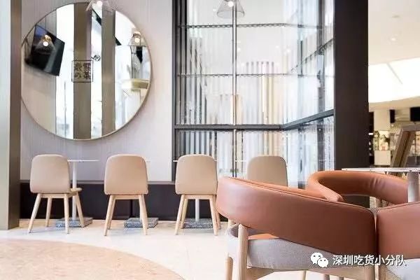 奈雪霸气草莓饮品下市时间,奈雪的茶居然出新口味了