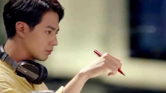 为什么名人都喜欢用钢笔,为什么以前用很普遍的钢笔