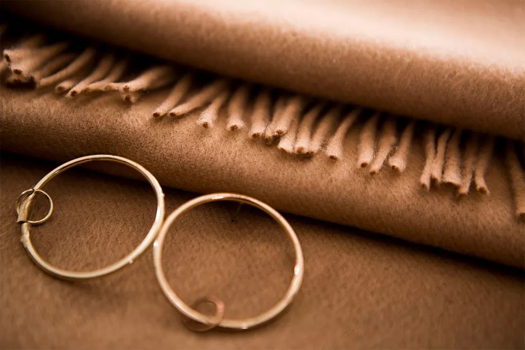 阿尔巴斯山羊绒围巾,阿尔卑斯山羊绒围巾