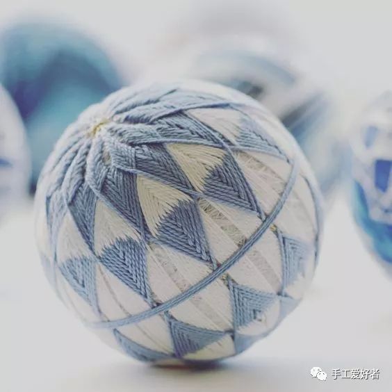 初雪飘下的日子，来缠一个毛线球吧