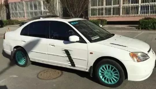 8辆宝马被抓,惹众怒的宝马被抓