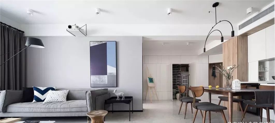 不打孔的挂画,不伤墙面的挂画方法