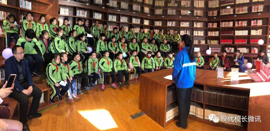 走进马克思书房,《走进马克思》