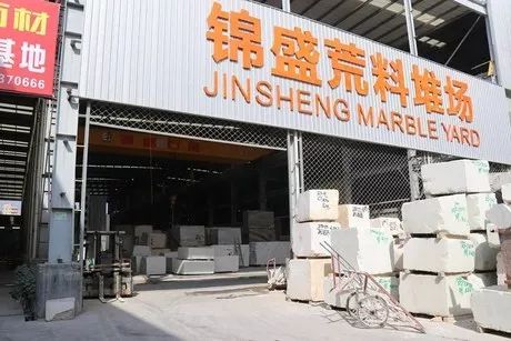 拍卖成交价1亿,拍卖房成交多出100万