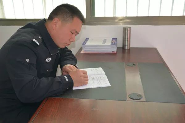 熊大吉作品,熊大吉辅警