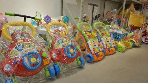 青岛“小朋友圈”也刮起共享风日均五六元可租大牌玩具
