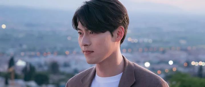 玄彬跨美妆届！“挂彩腮红”好美