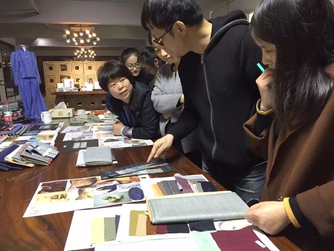 春季面料开发趋势,展望今后服装面料趋势