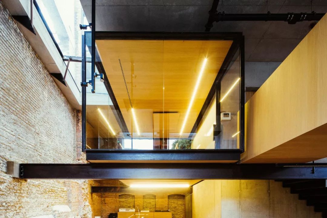 高端公寓烂尾楼,烂尾楼带来的惊喜