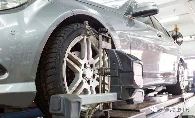 汽车四轮定位数据正确还是跑偏,汽车直线行驶跑偏要做四轮定位么