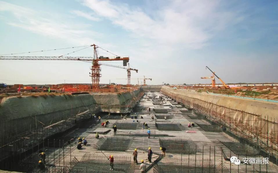 启航央视新闻,央视两会特别报道奋楫扬帆新征程