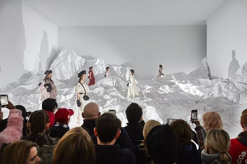 小雀斑埃迪雷德梅尼穿波司登,小雀斑埃迪雷德梅尼身穿波司登