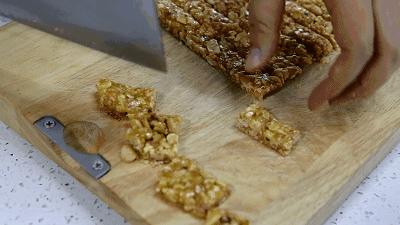 澄海老兄发现妻子没事总爱往这个小区跑，没想到是去干这个……