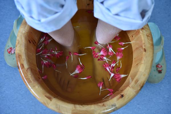 崇德敬业惠民致远陕西省肿瘤医院四十年发展大事记