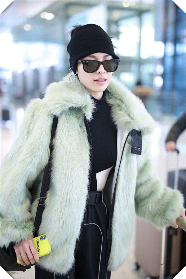 钟楚曦鸭舌帽,钟楚曦马尾造型