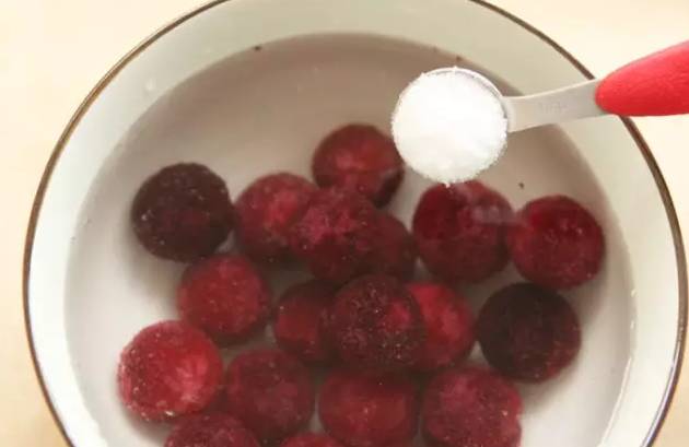 小苏打还有这些大用途?几招教你解决家庭中日常烦恼