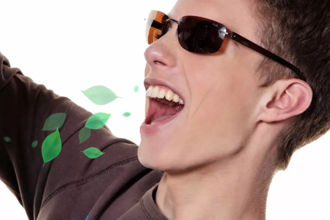 20年烟民咽喉发黑,瑞士专业医师推荐!一喷杀菌99.9%,止咳清痰排烟毒