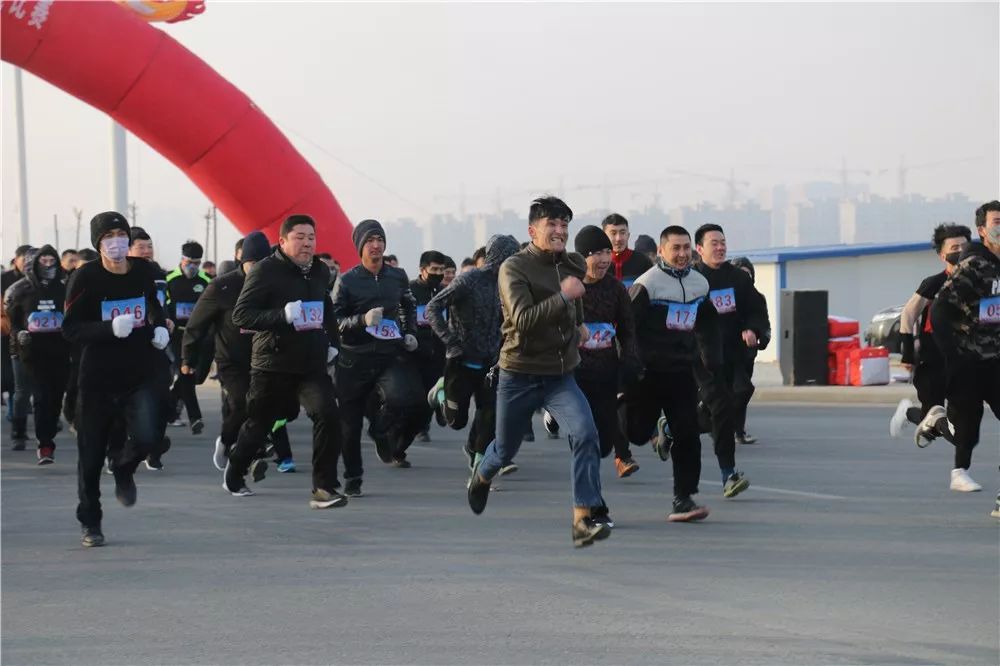 「文体活动」尉犁县举办2019年“迎新春”千人万米冬季长跑比赛