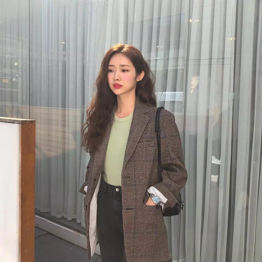 韩国女私服穿搭,韩国女星私服极简风穿搭