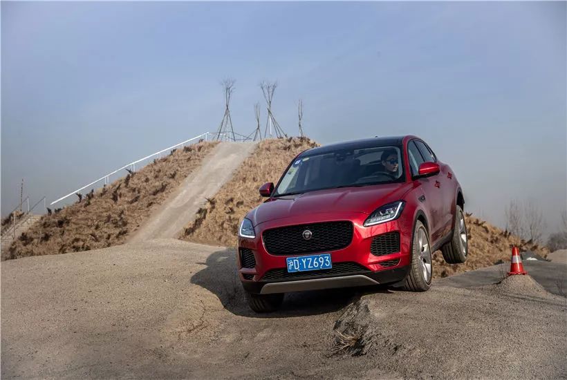 沉浸式体验2024款捷豹e-pace,捷豹e-pace是豪华入门级suv