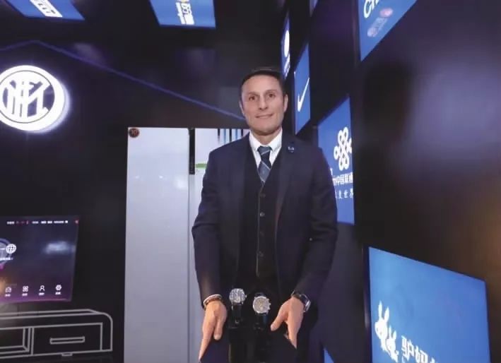 彩云飞处海鸥飞精彩片段,海面海鸥飞风景视频素材