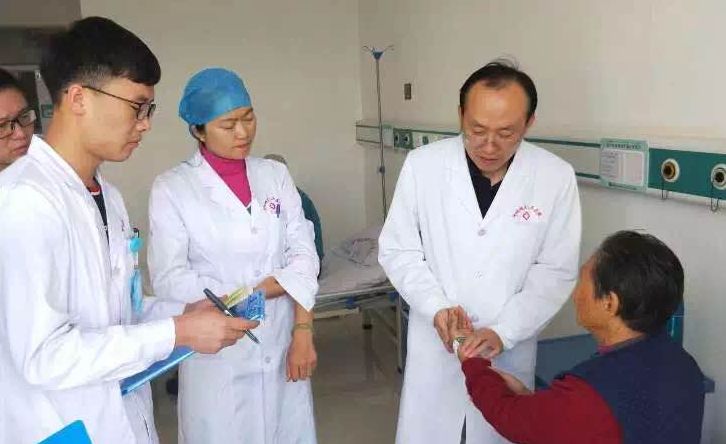 庆祝改革开放40周年启航新时代,改革开放40周年医疗