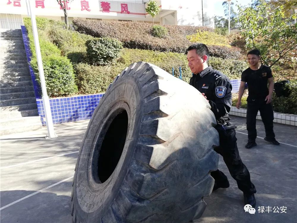 翻滚吧青春王牌对王牌,翻滚吧青春王牌对王牌华晨宇