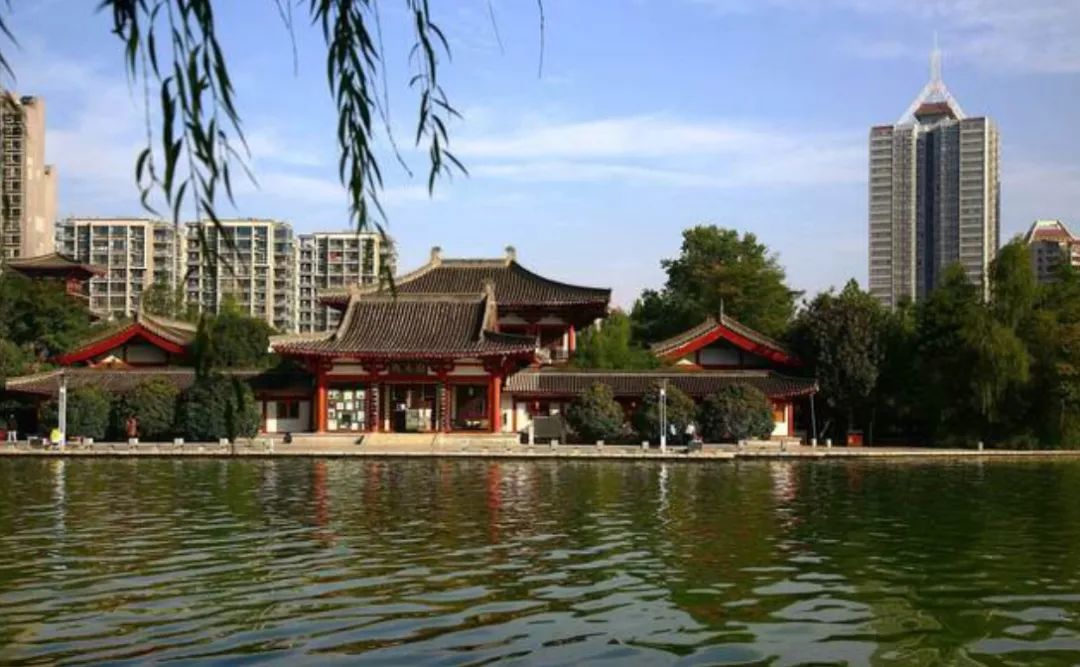 西安最美公园秋景图片,西安动物园旅游手绘示意图