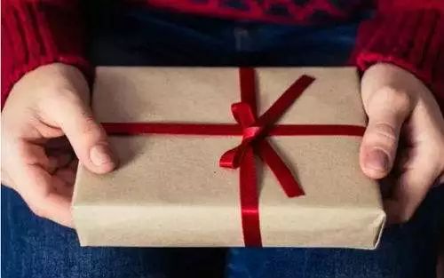 年兜又耍“花招”！嘚瑟什么……