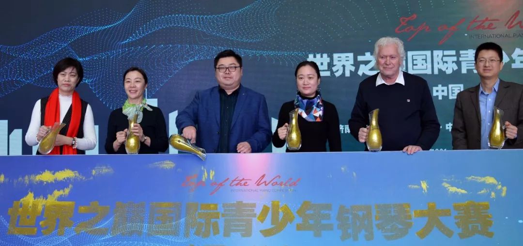 topoftheworld合唱表演,topoftheworld钢琴