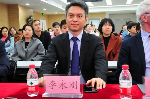 法国凡尔赛医院代表团访问安阳市人民医院开展交流合作