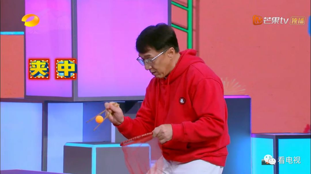 传统文化+节目创新，合二为一的筷子夹来《快乐大本营》的寓教于乐小年夜