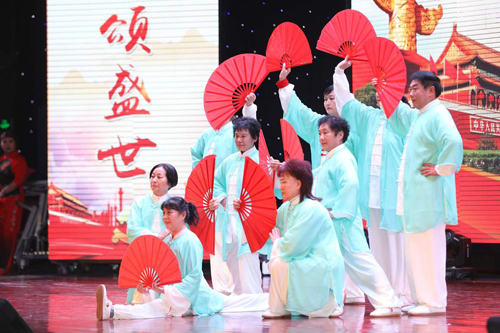 走进新时代唱响幸福生活,盛世欢歌走进新时代